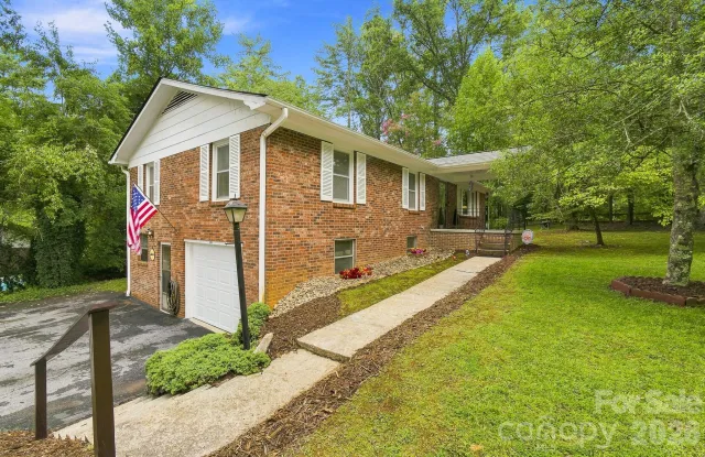 108 Arthur Lane, Hendersonville, NC, 28791