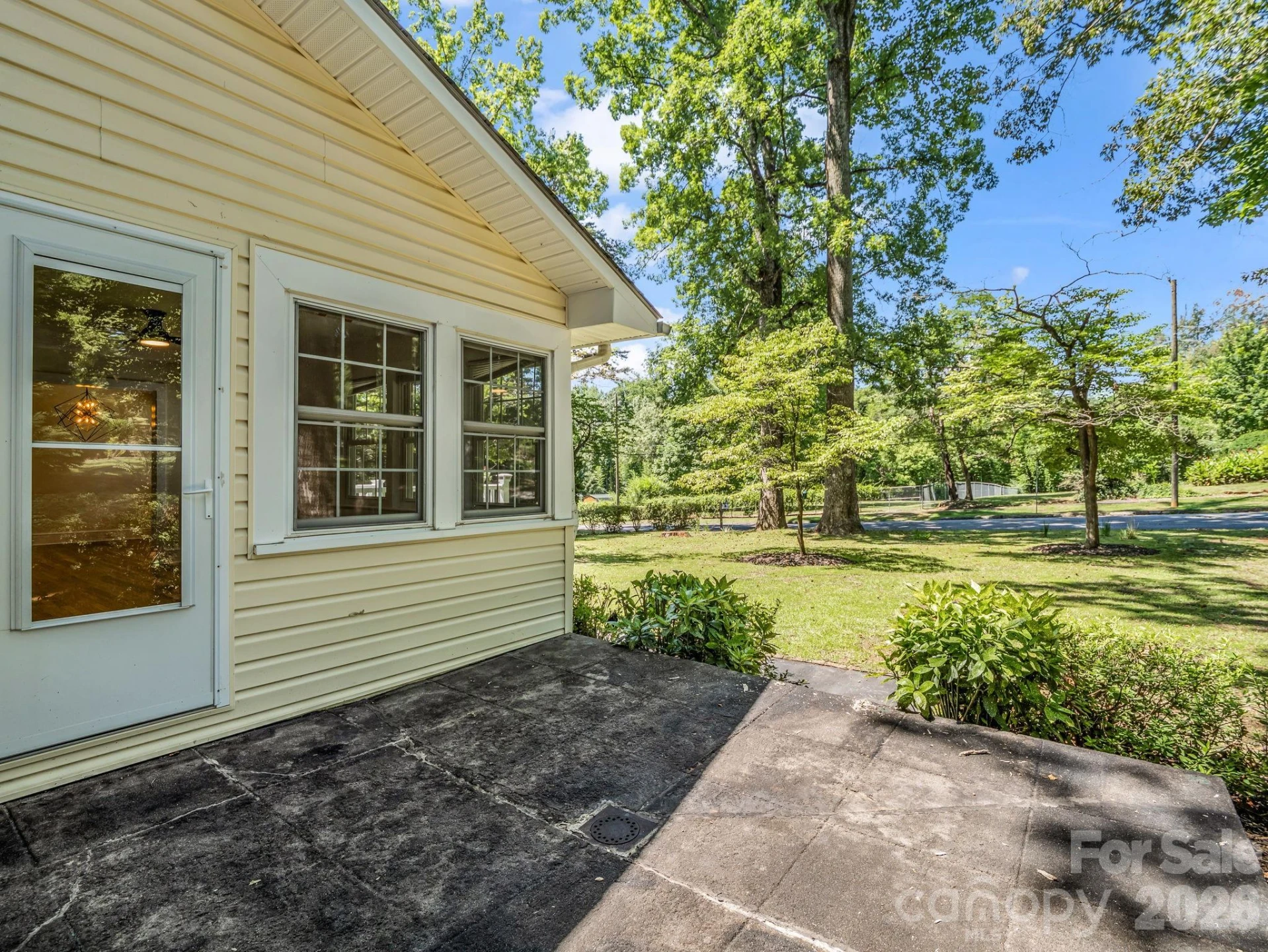 117 Whitney Avenue - Photo 35
