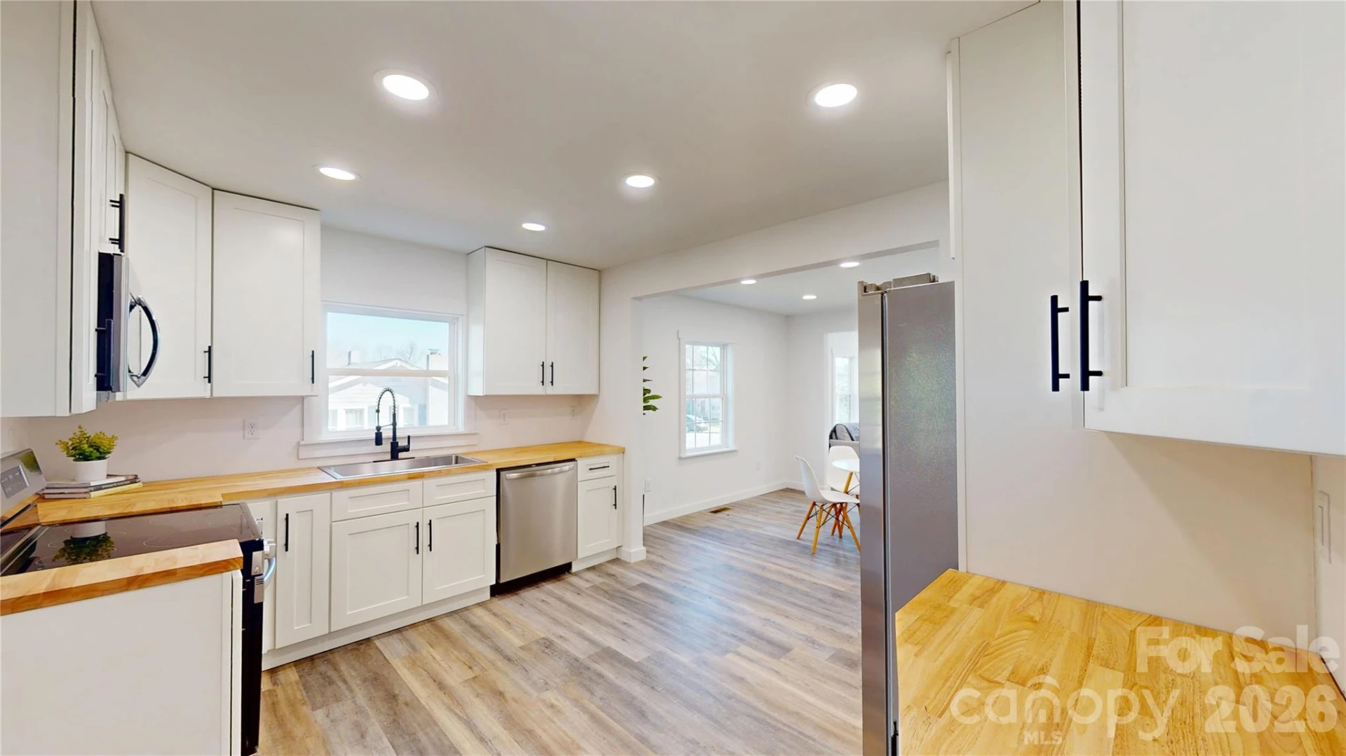 245 Carolina Avenue - Photo 2