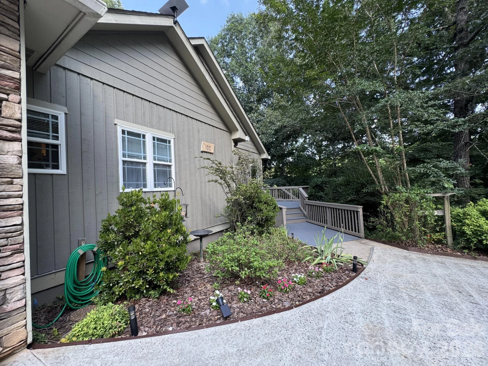 100 Hannah Drive - Photo 4