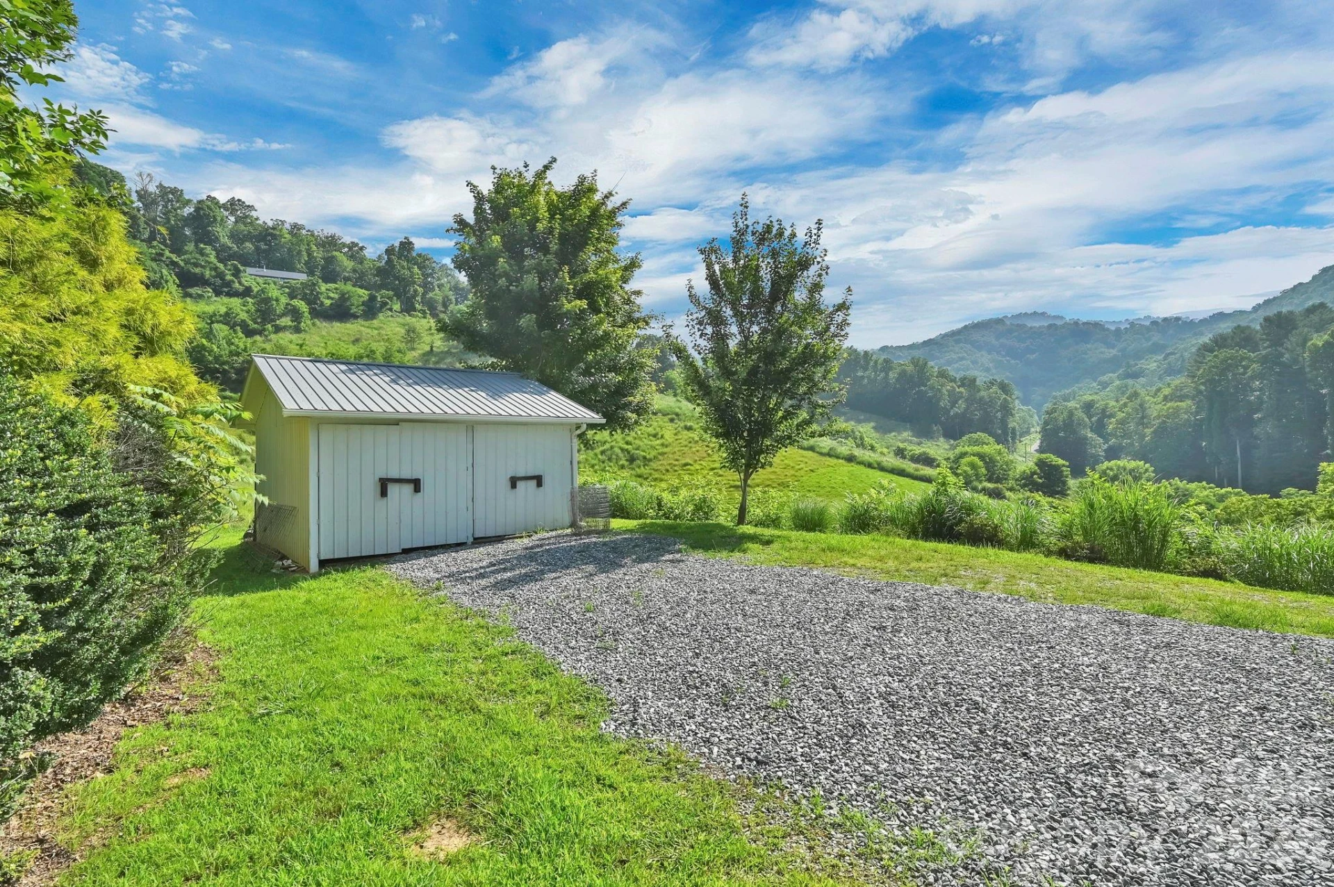 553 Morgan Branch Road - Photo 16