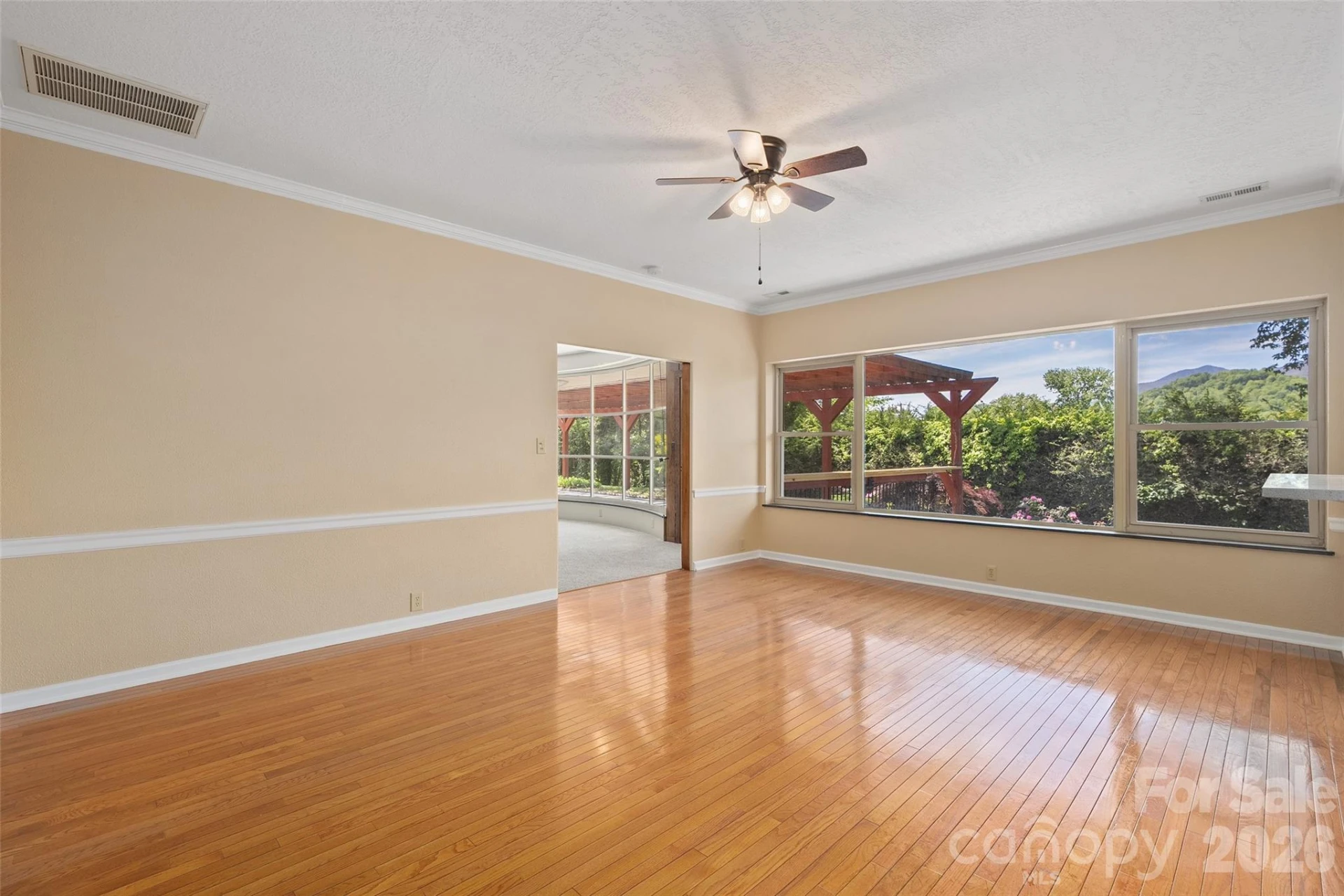 142 Country Club Drive - Photo 14