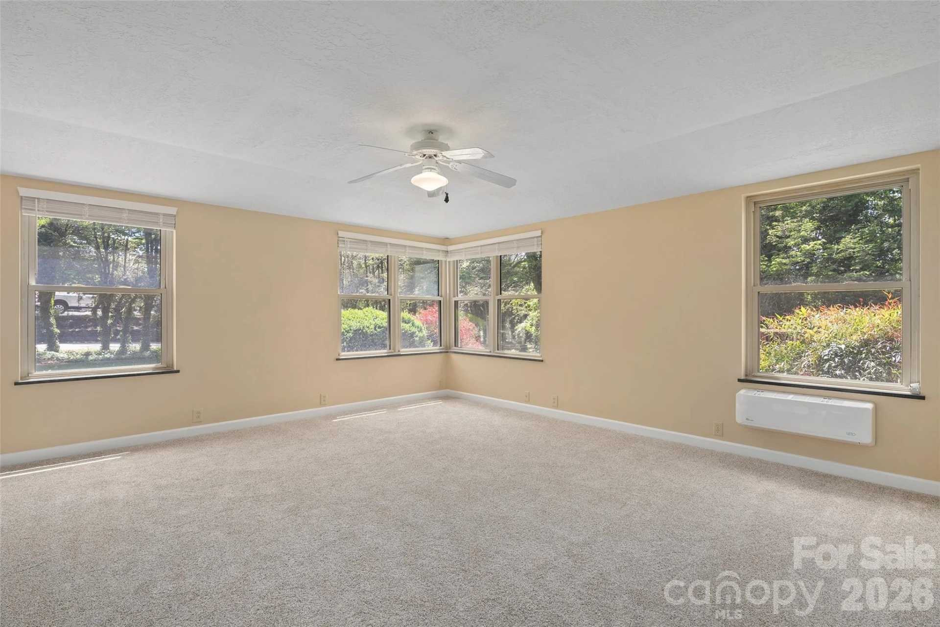 142 Country Club Drive - Photo 17
