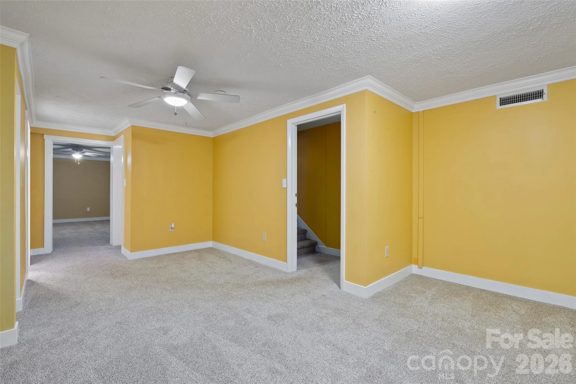 142 Country Club Drive - Photo 18