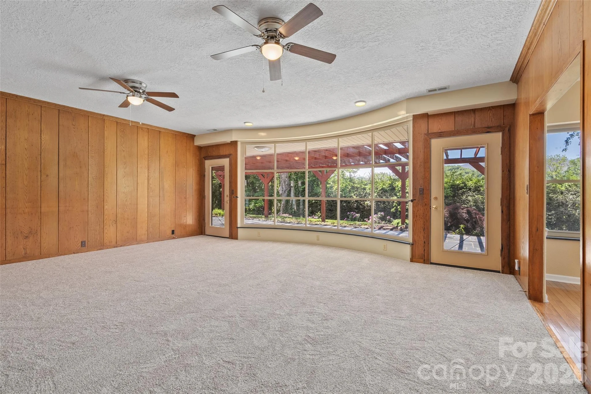 142 Country Club Drive - Photo 23