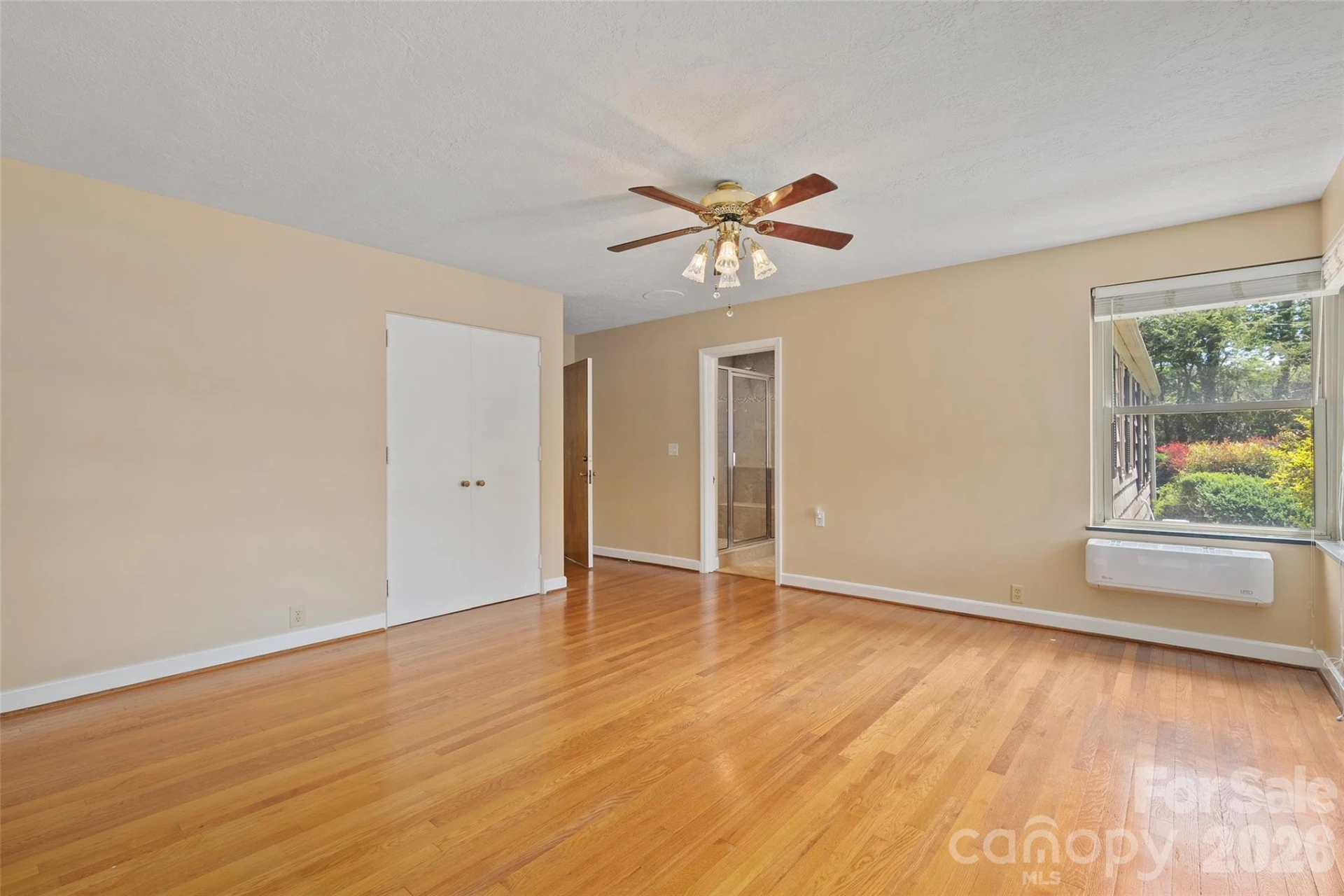 142 Country Club Drive - Photo 32