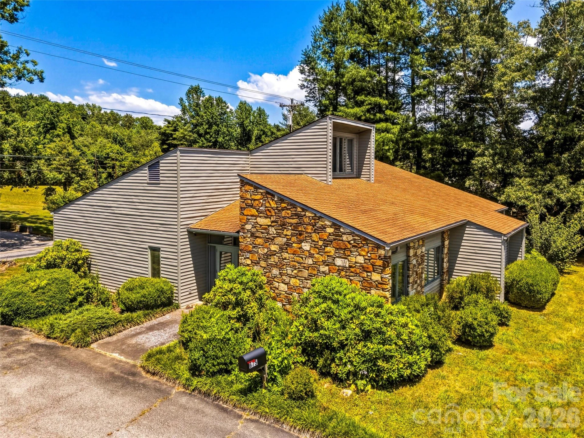 675 Hendersonville Highway - Photo 2