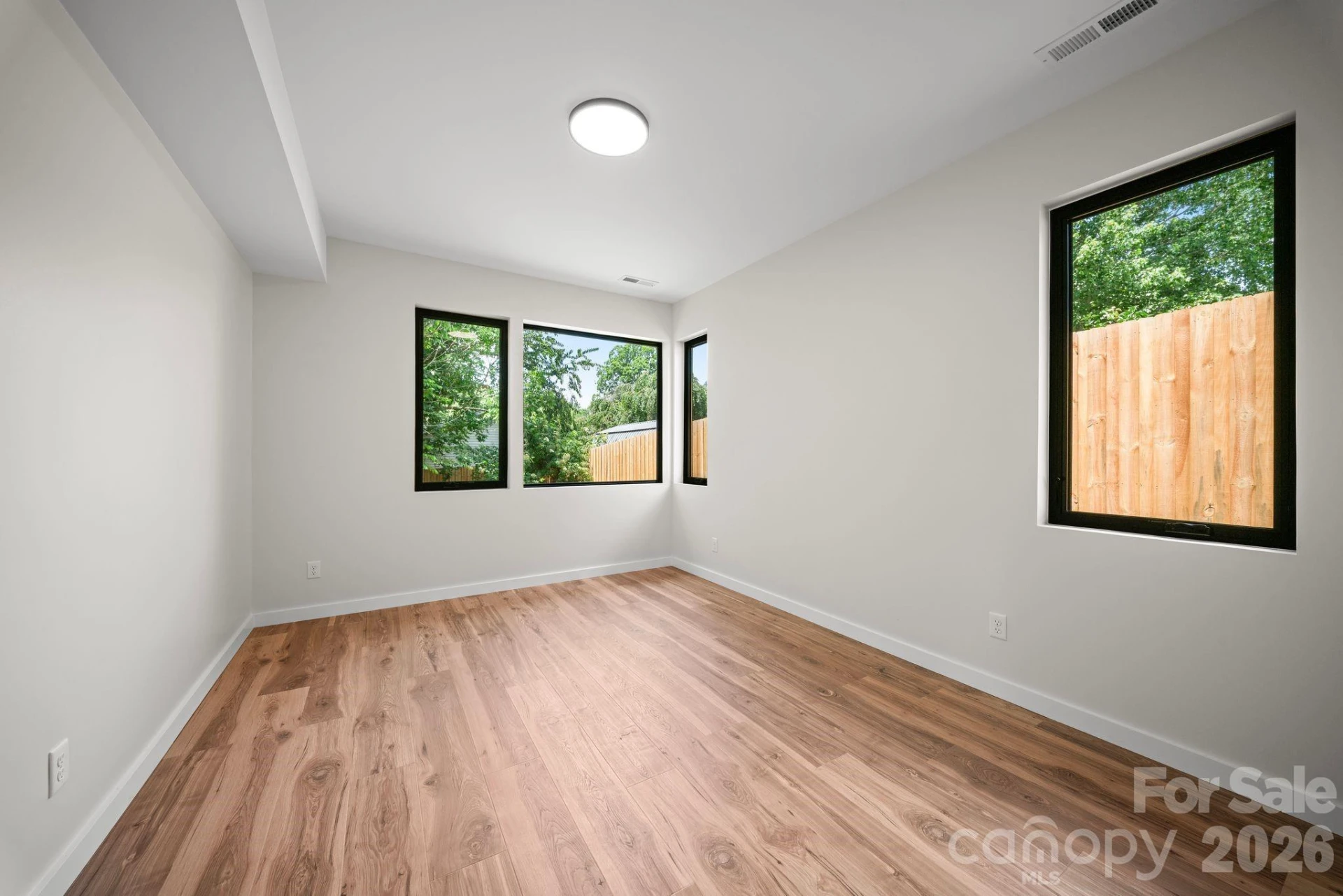 6 Sandhurst Drive - Photo 12