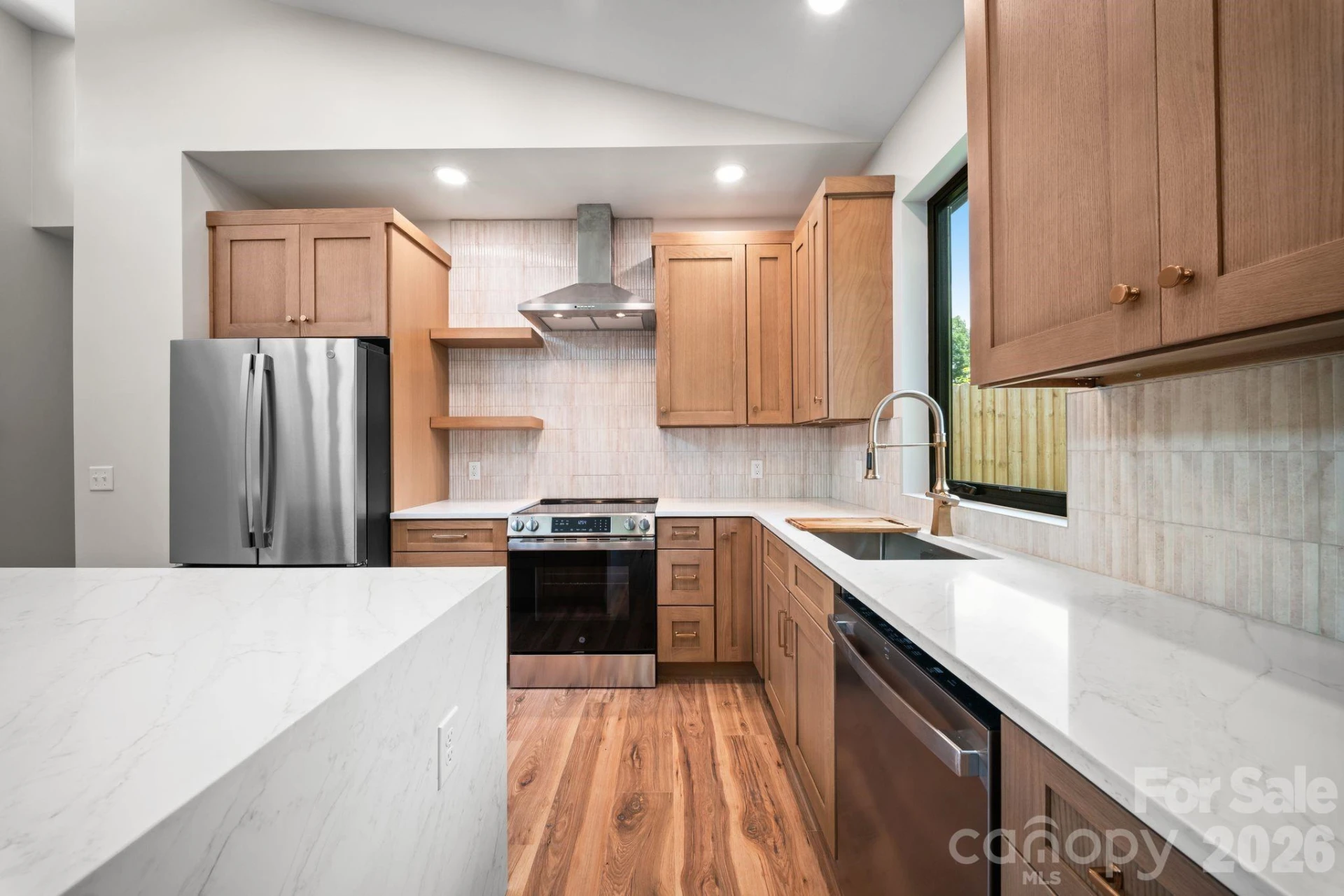 6 Sandhurst Drive - Photo 4