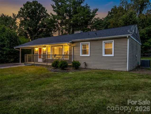 215 Varden Place, Swannanoa, NC, 28778