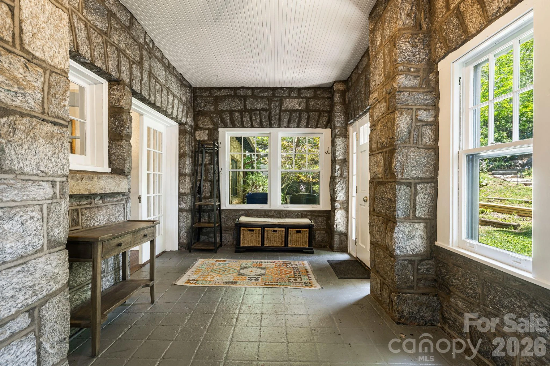 25 Saint Dunstans Circle - Photo 4