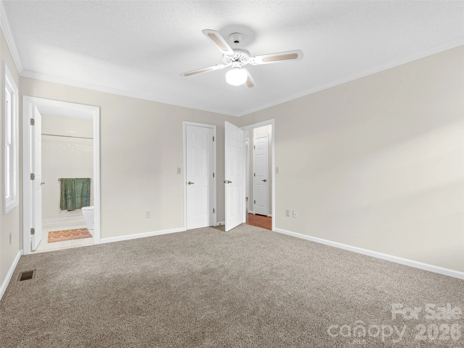 8 Park Avenue - Photo 12