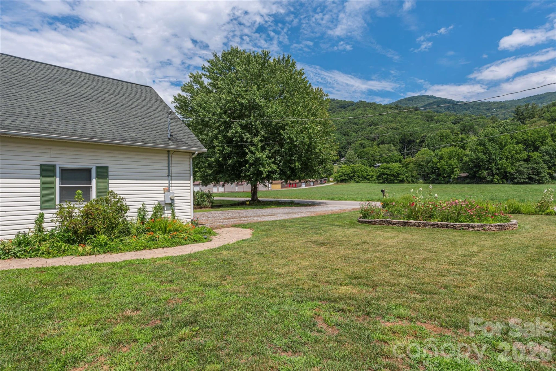 1075 Moody Farm Road - Photo 2