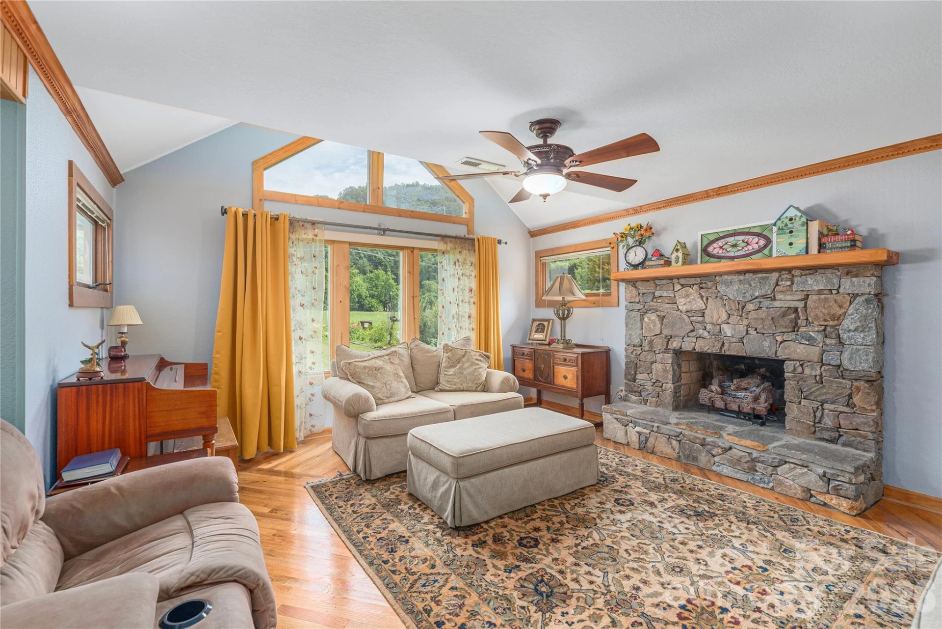 1075 Moody Farm Road - Photo 5