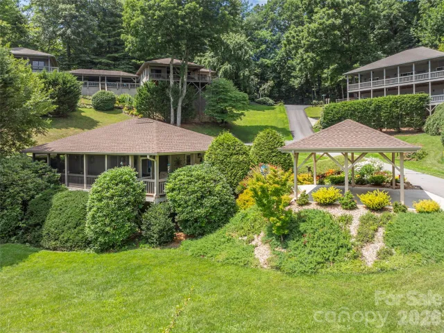 323 Hawks Crest Drive, Waynesville, NC, 28786