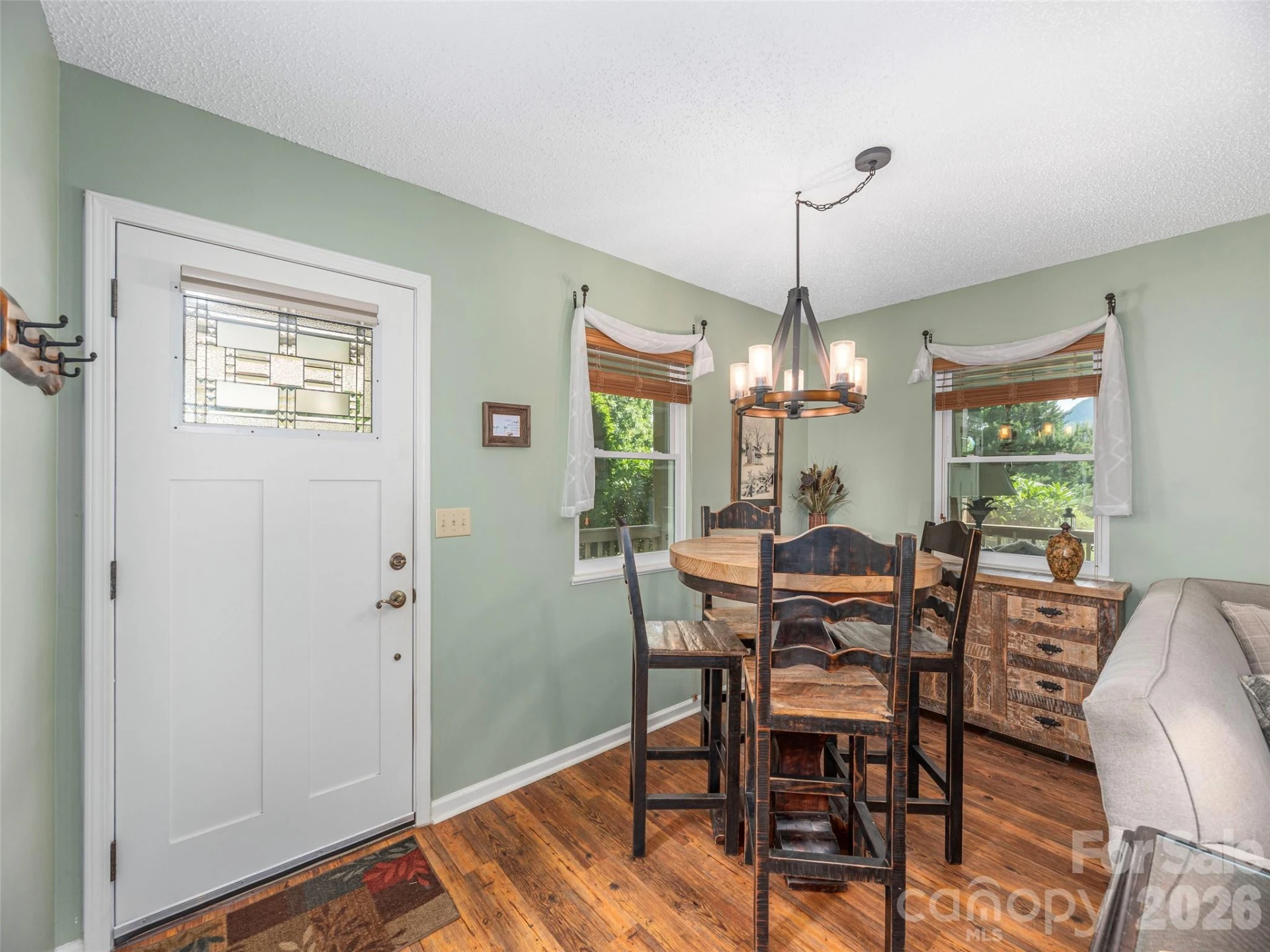 323 Hawks Crest Drive - Photo 6
