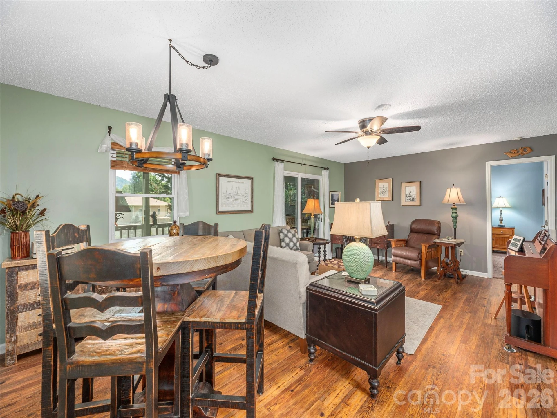 323 Hawks Crest Drive - Photo 7