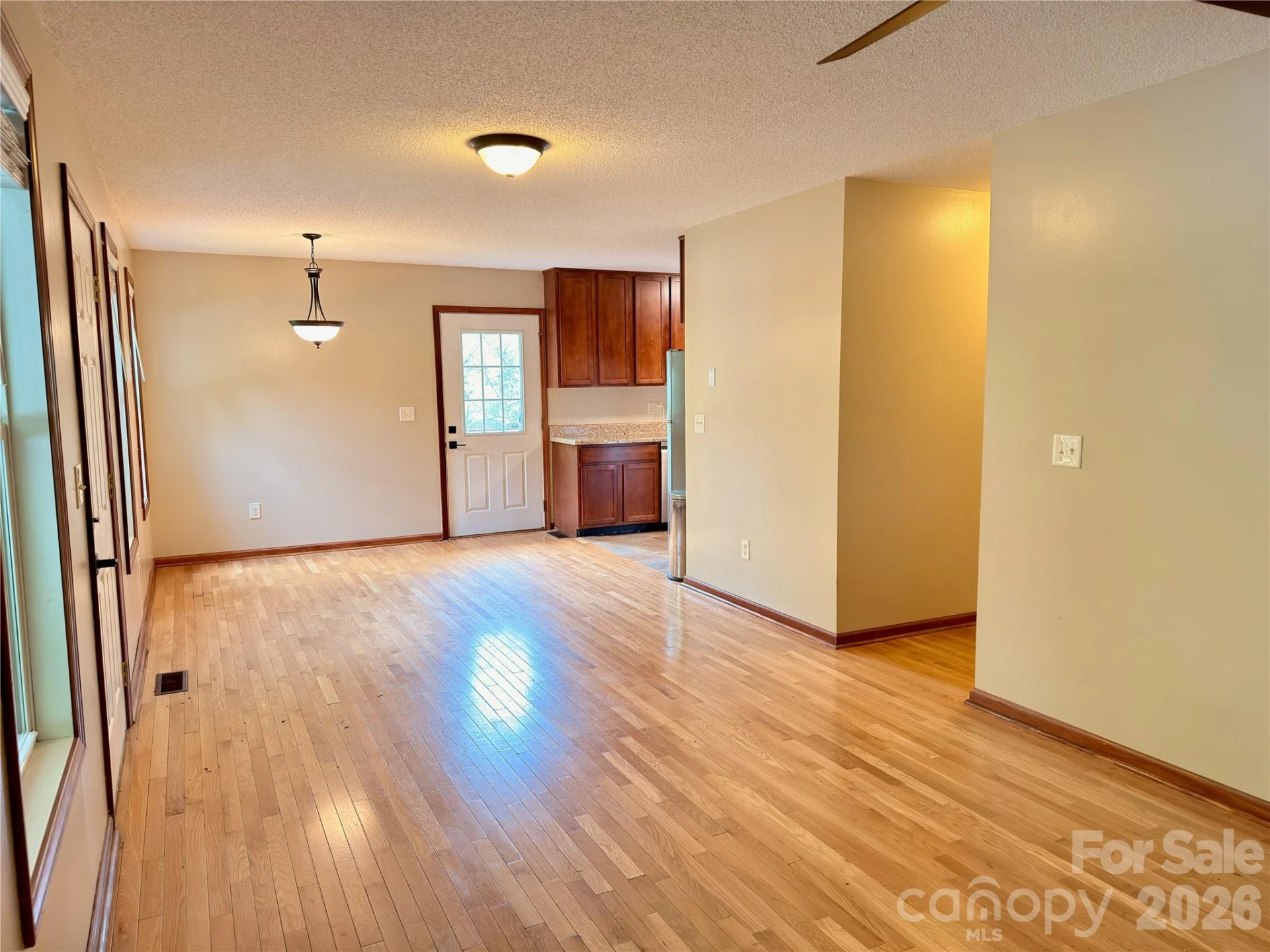 5 Springmill Drive - Photo 5