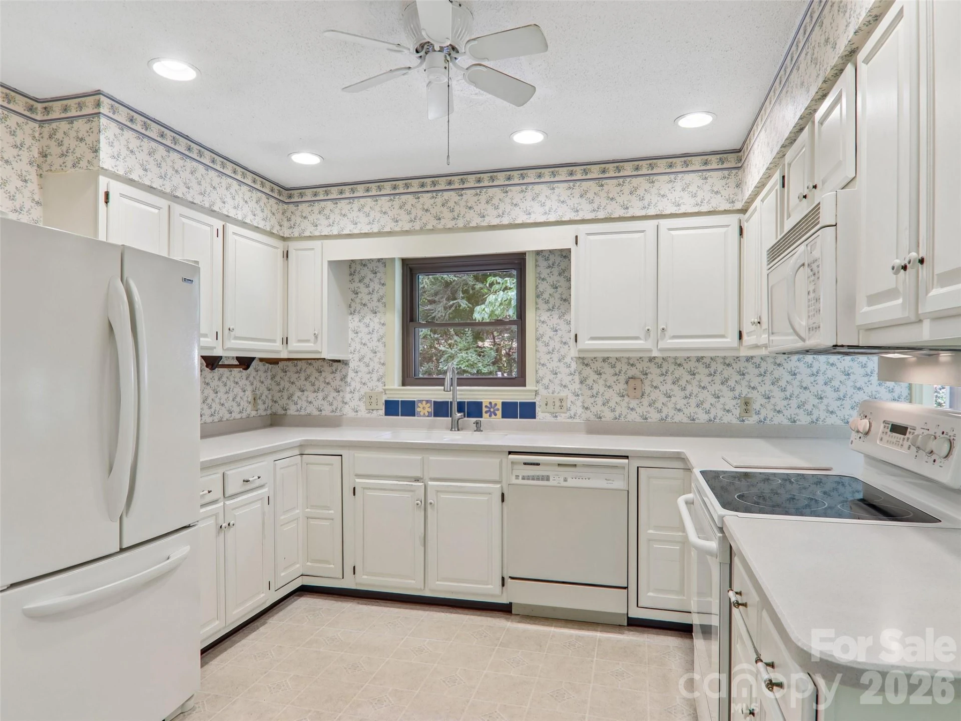 1 Bridle Path Court - Photo 16