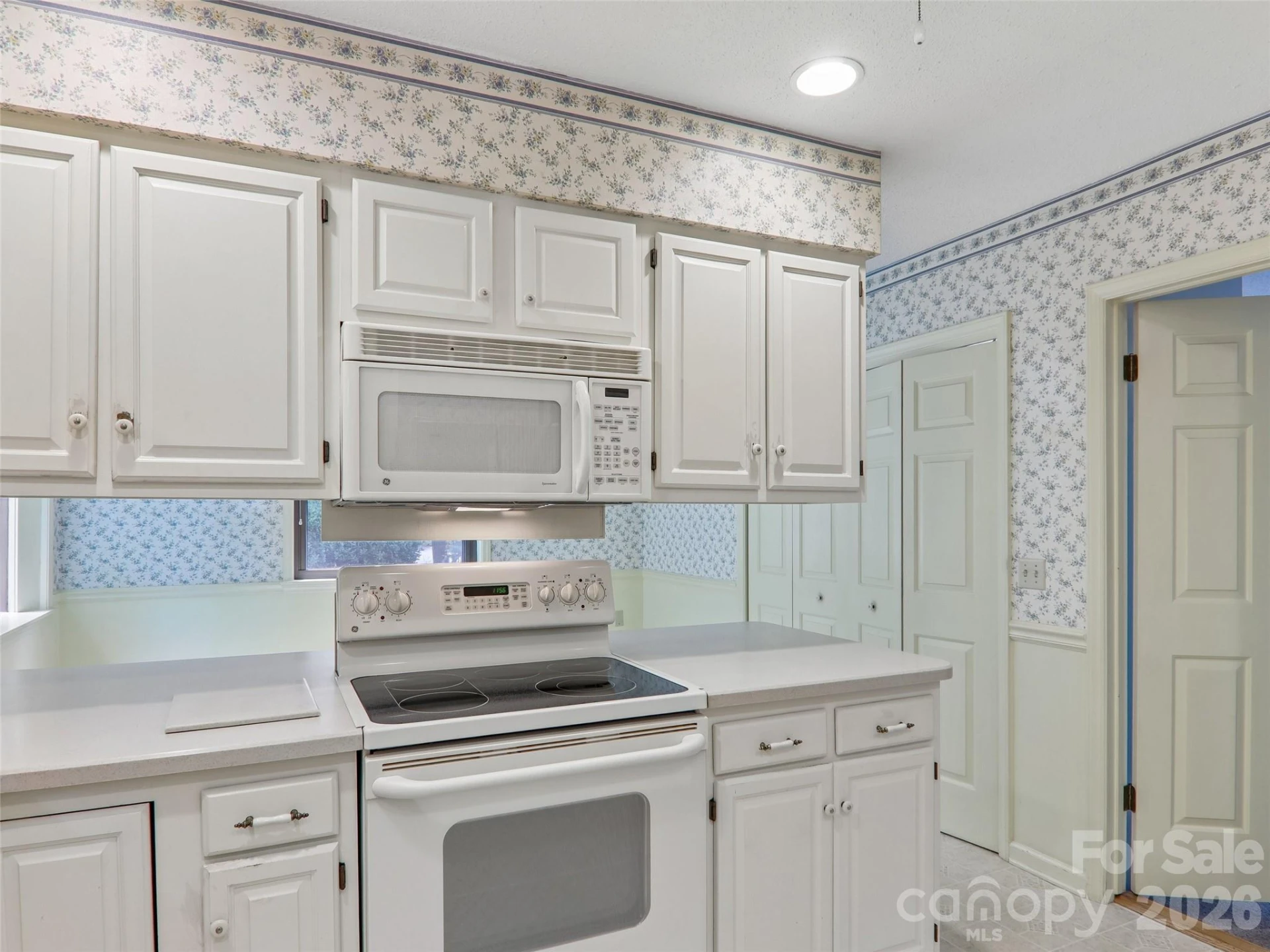 1 Bridle Path Court - Photo 18