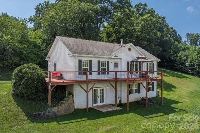34 Joy Hughes Lane, Leicester, NC, 28748