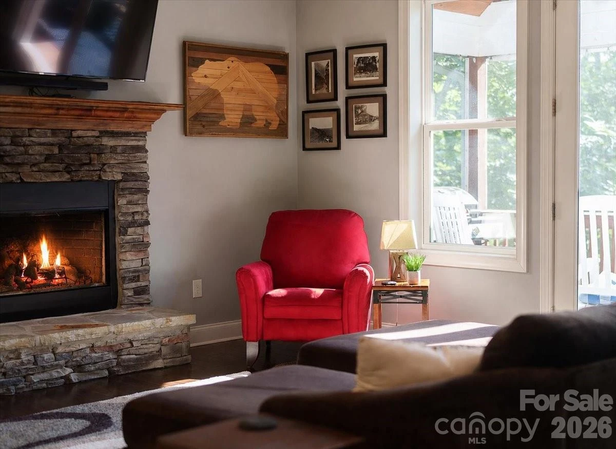 204 Mostert Drive - Photo 3