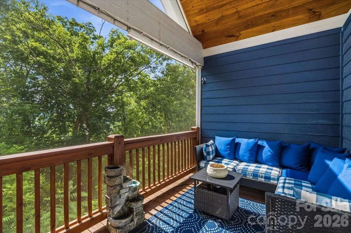 204 Mostert Drive - Photo 10