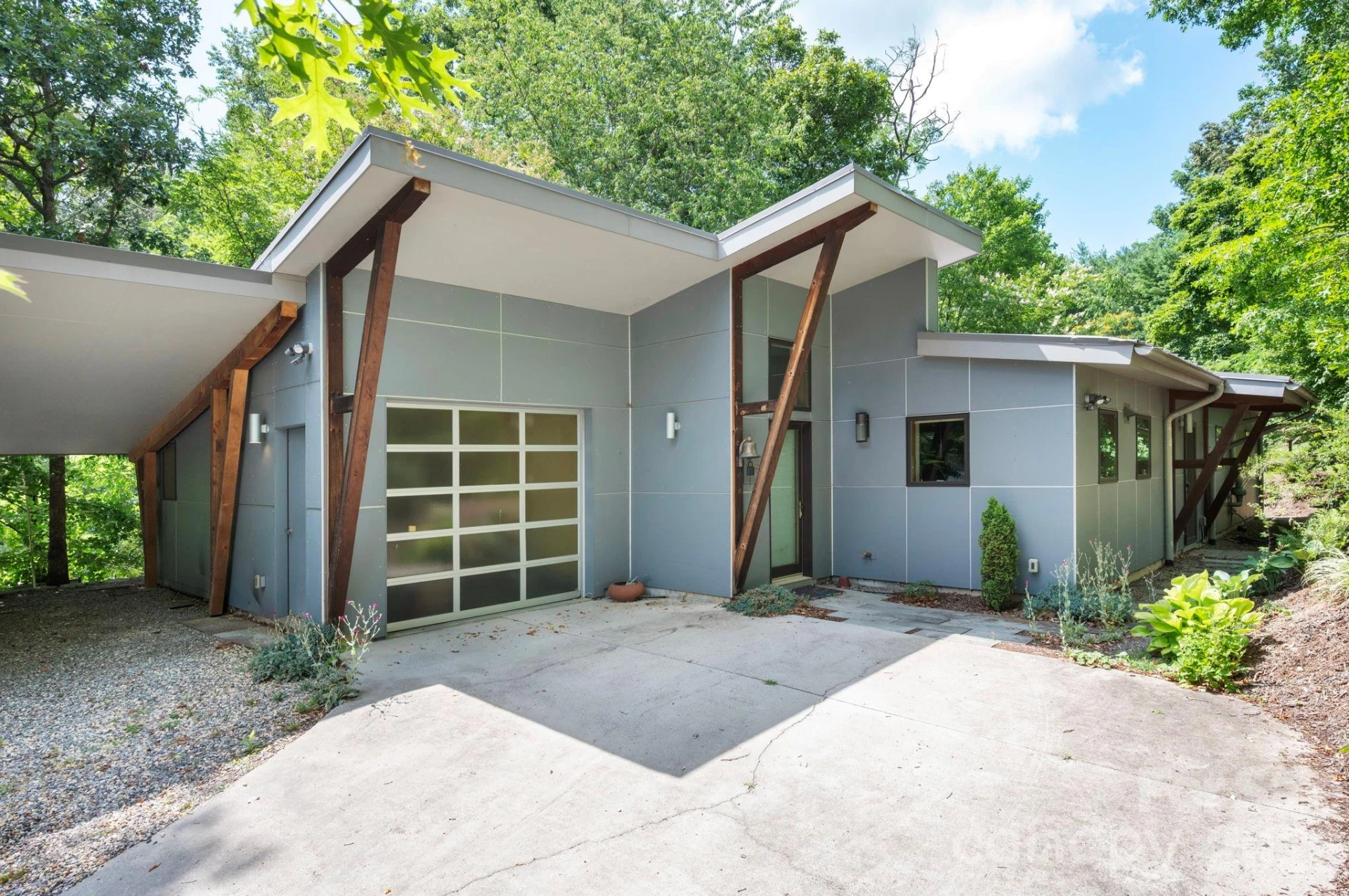 253 Edgewood Road