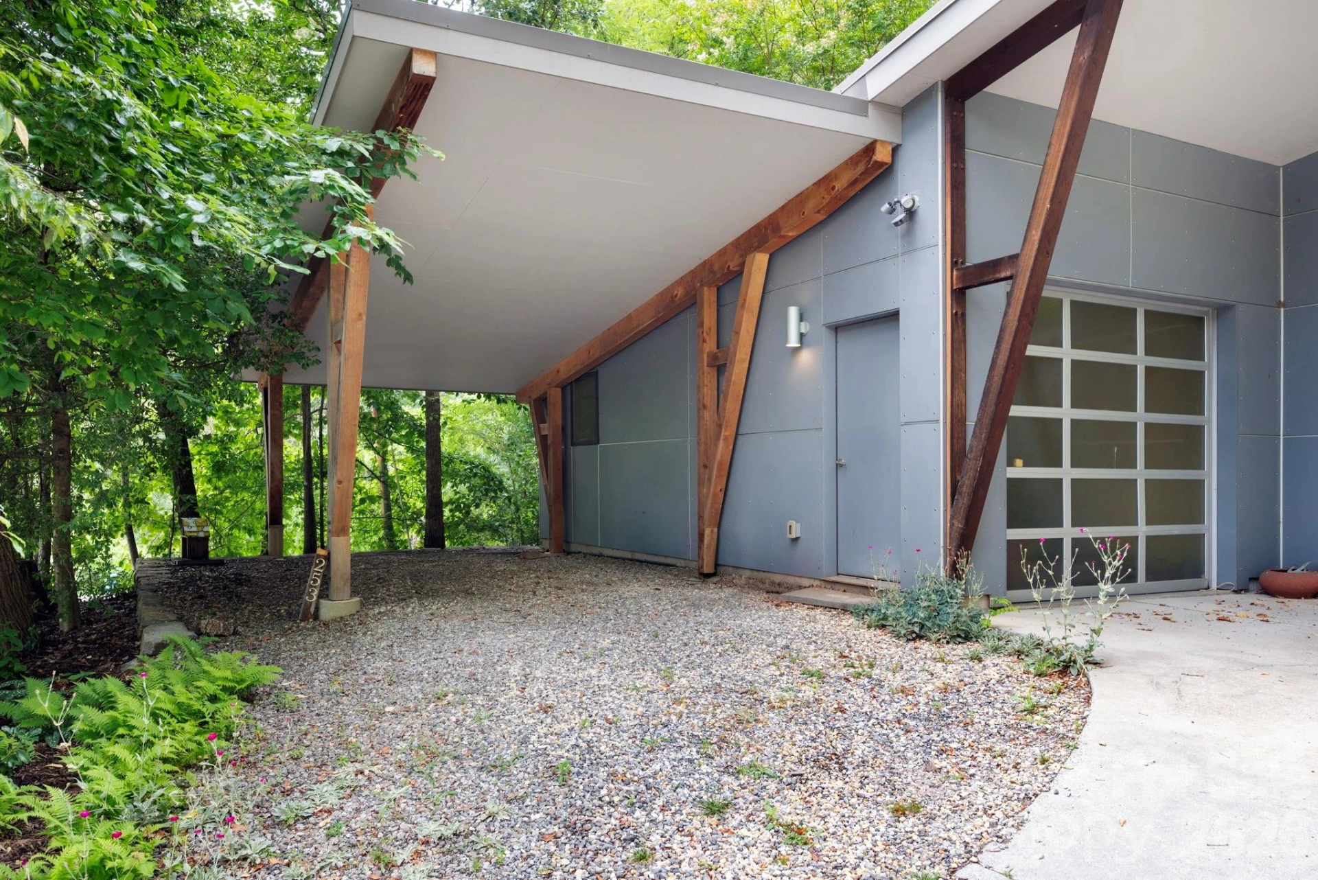 253 Edgewood Road - Photo 2