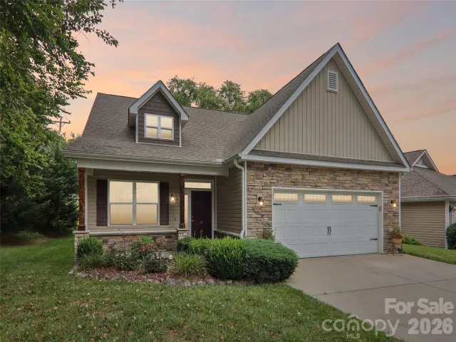 11 Eagle Pointe Way, Flat Rock, NC, 28731