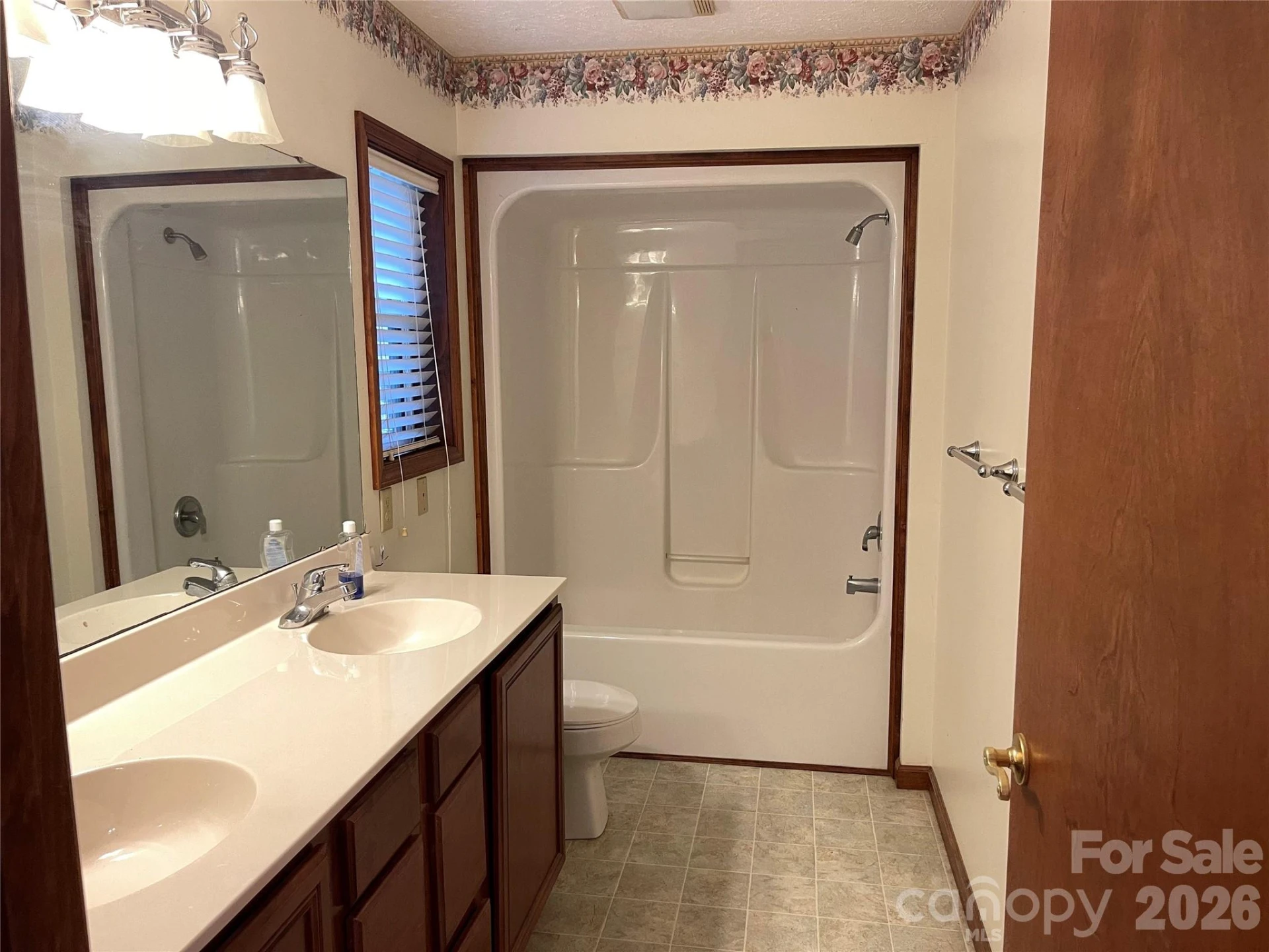 118 Whitewater Drive - Photo 5