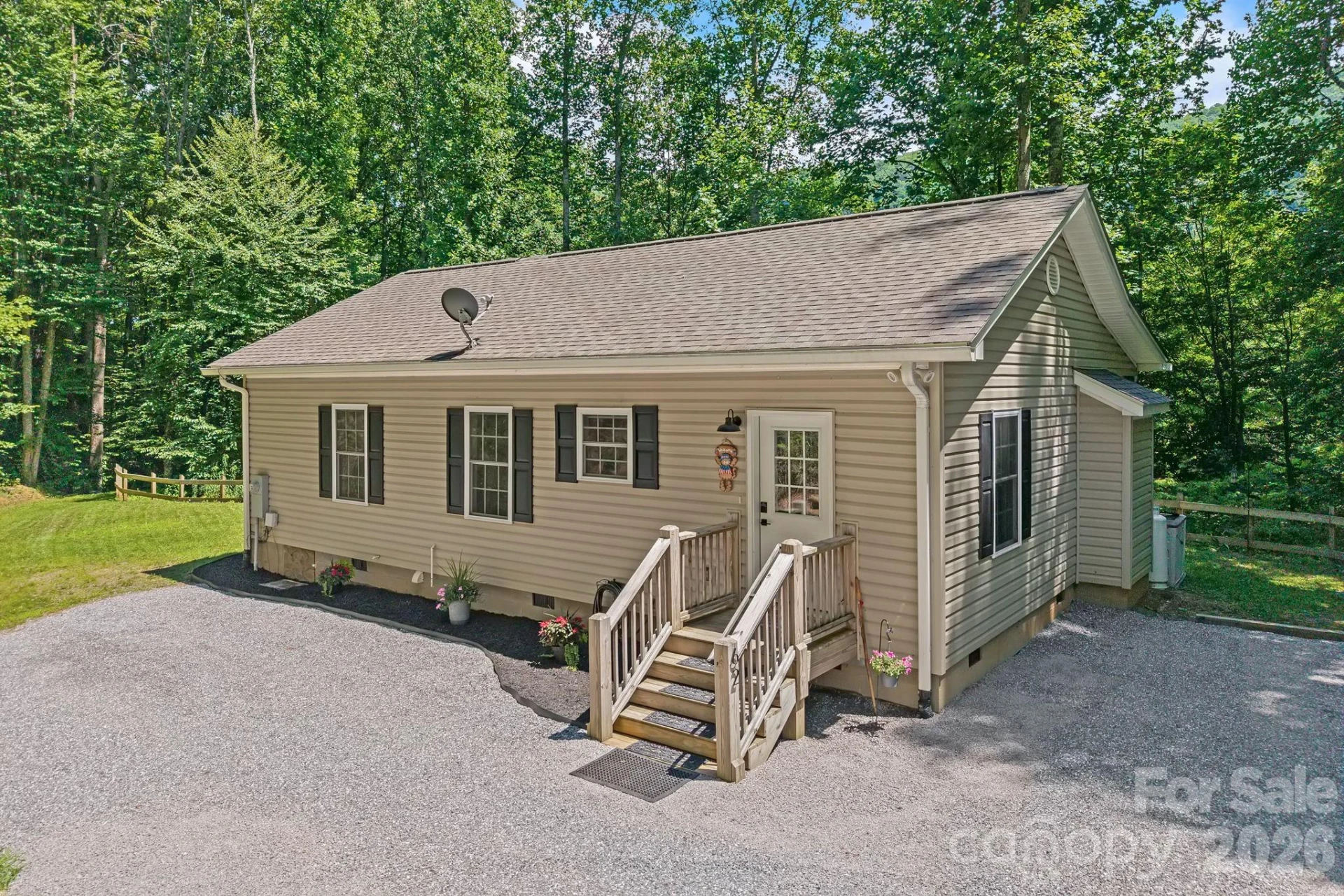 62 Robin Lane - Photo 3