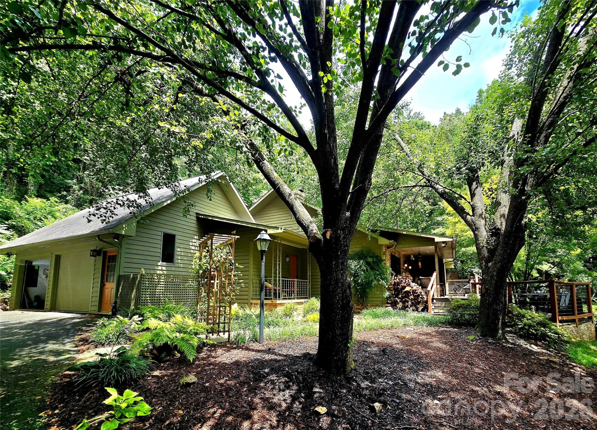 18 Rollingwood Road