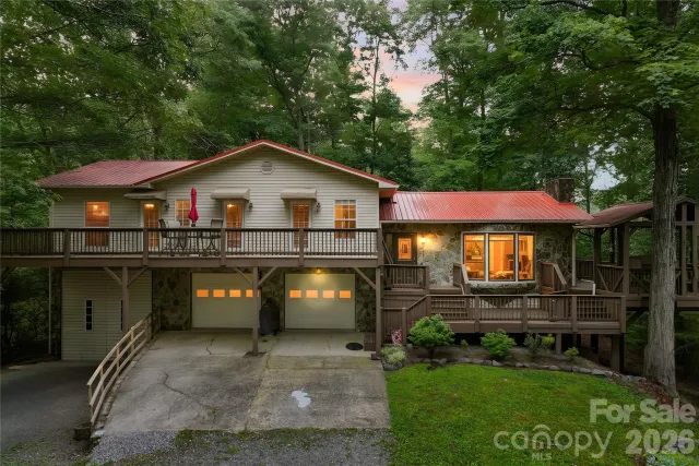154 Hondah Boulevard, Brevard, NC, 28712