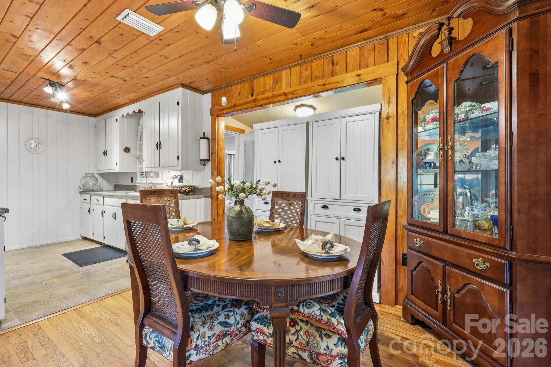 313 Walker Road - Photo 5