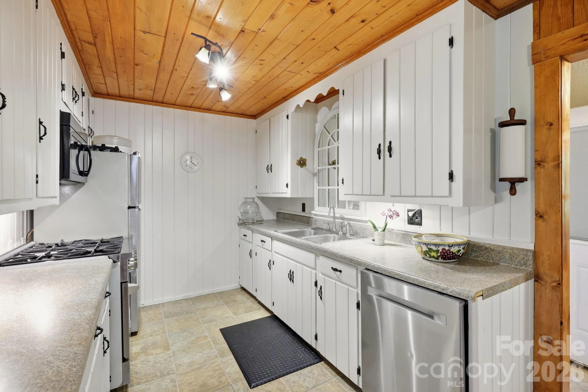 313 Walker Road - Photo 7