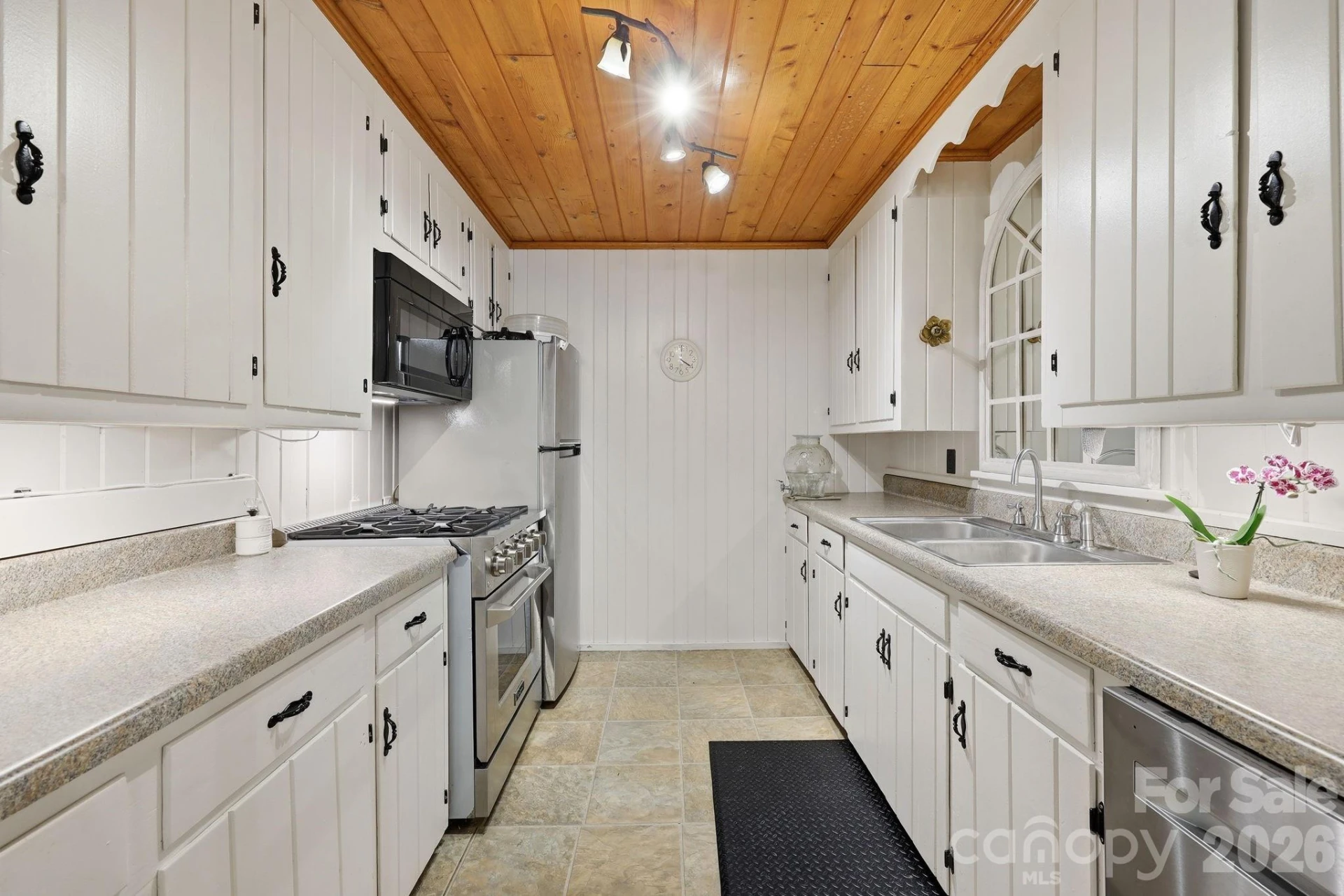 313 Walker Road - Photo 8