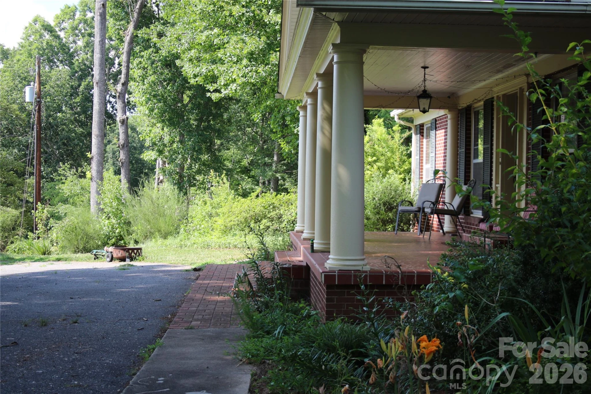 571 Piedmont Road - Photo 2