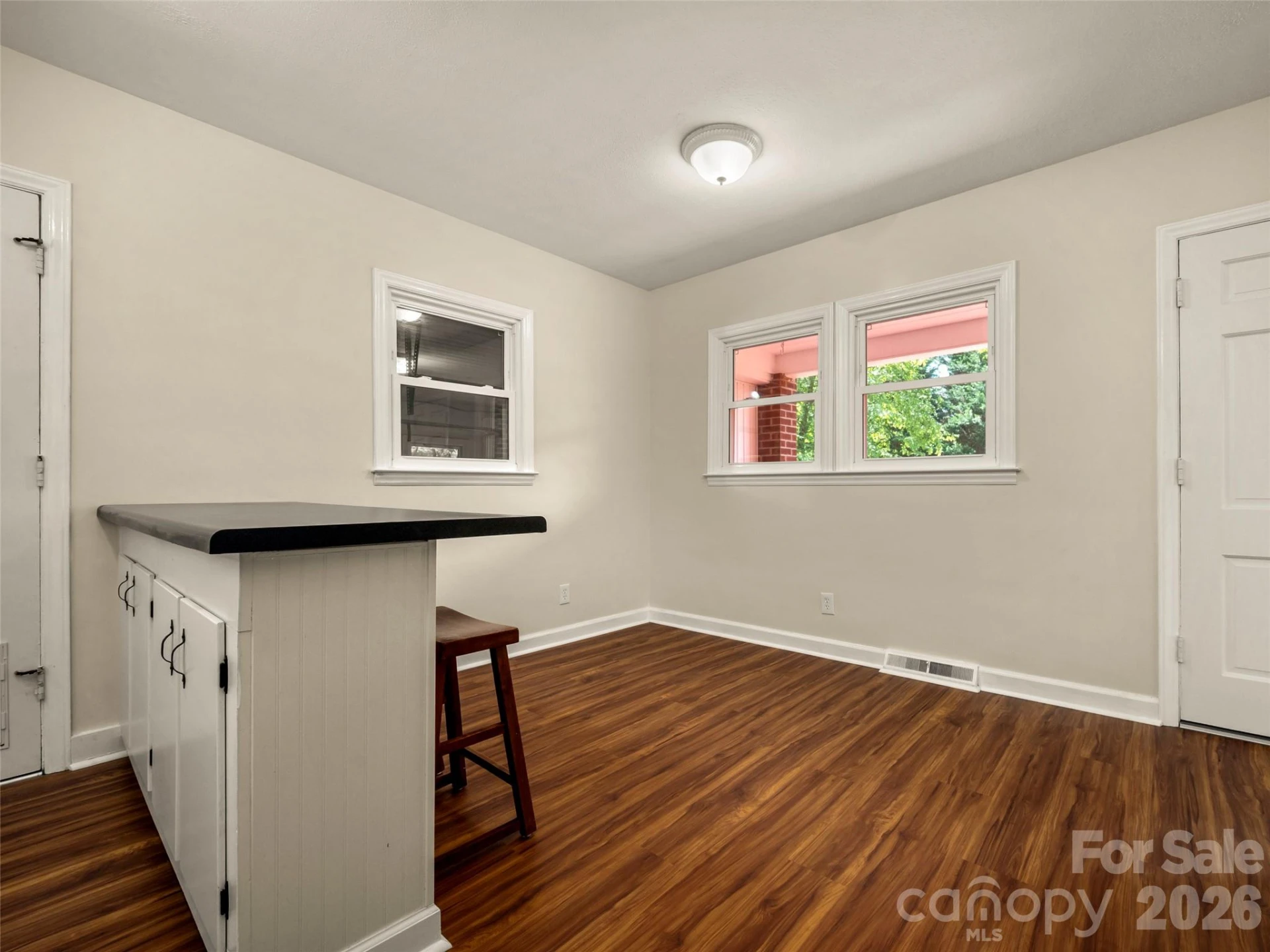 917 W Blue Ridge Road - Photo 11