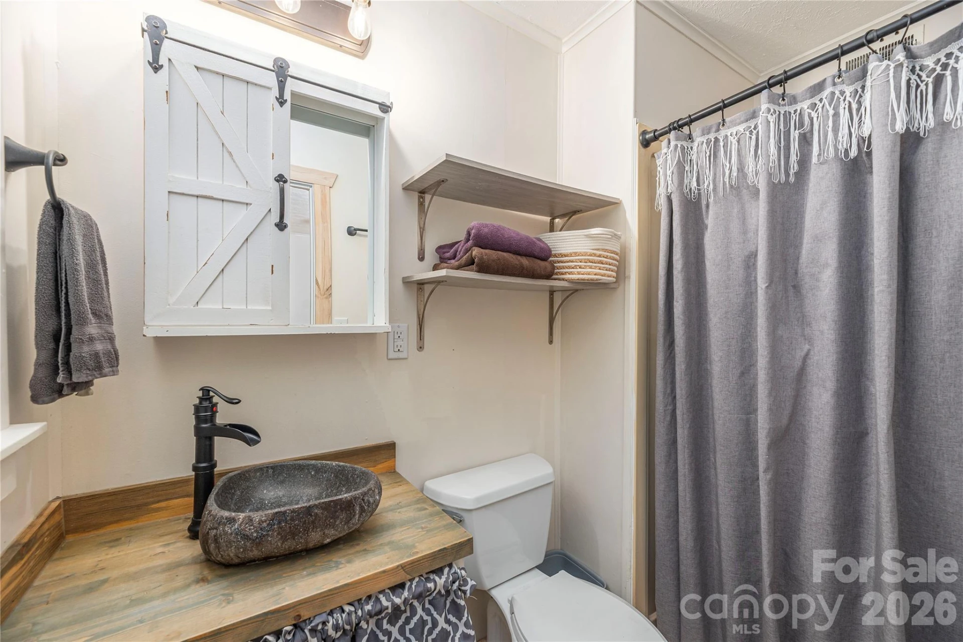 258 Camelot Drive - Photo 19