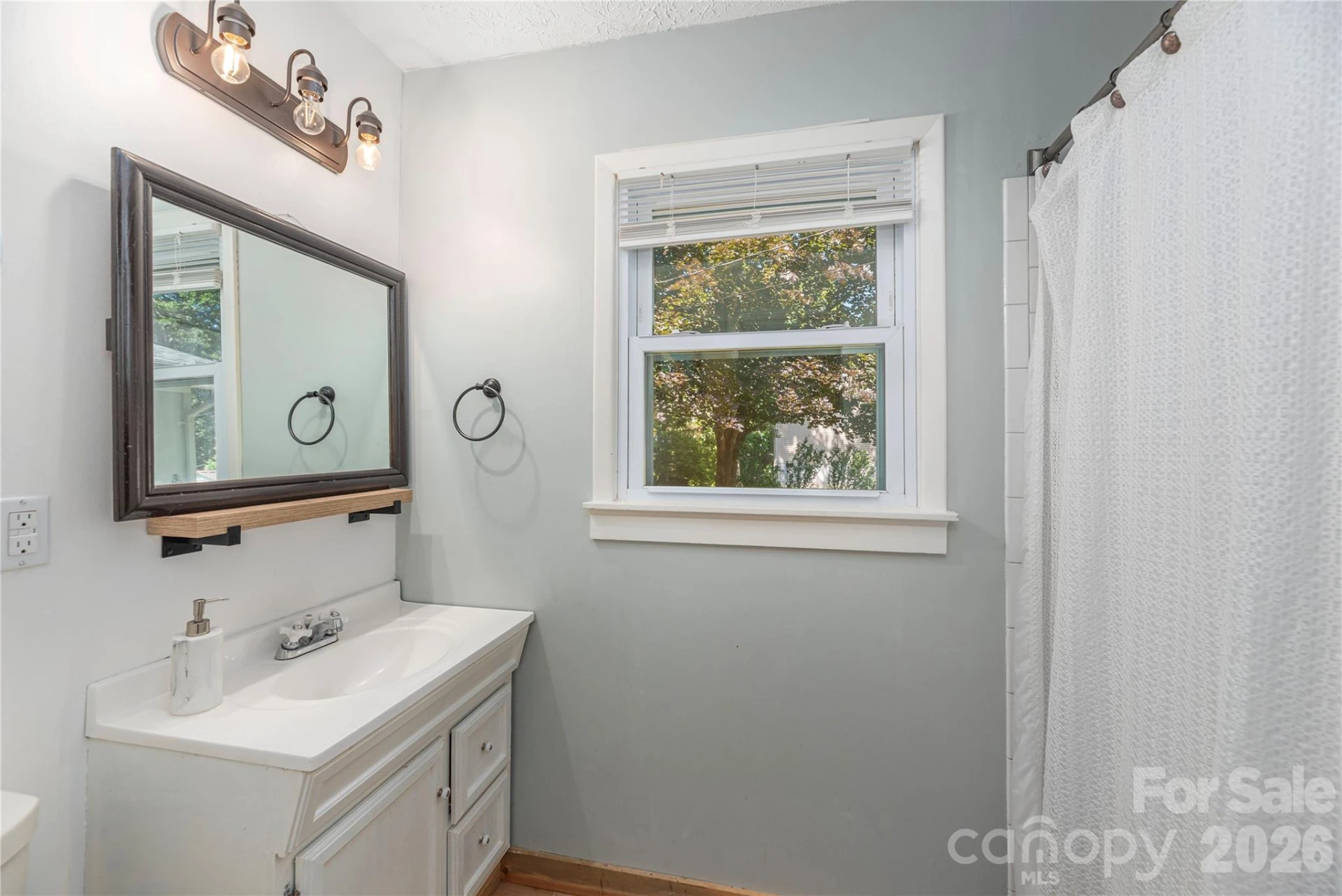 258 Camelot Drive - Photo 21