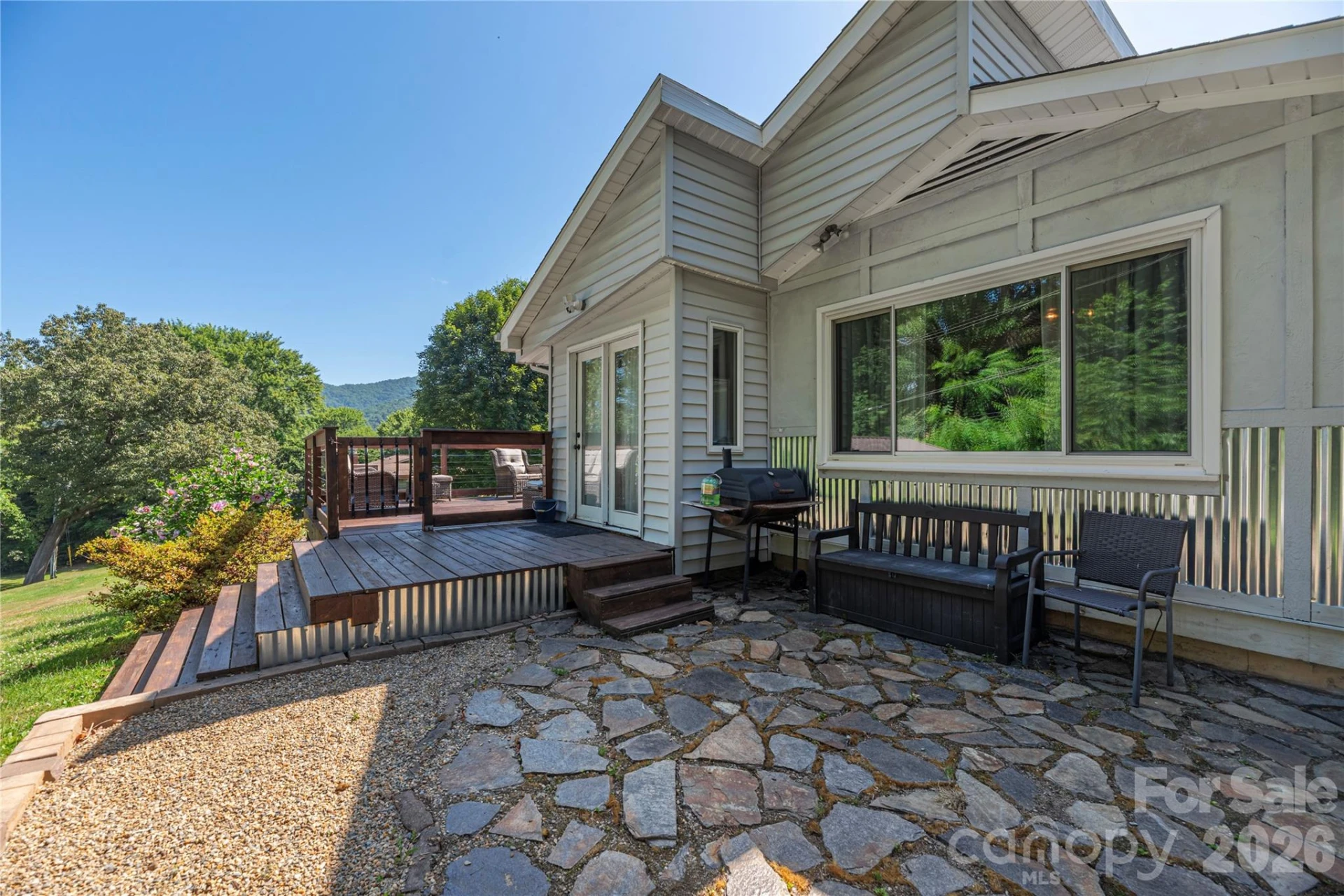 258 Camelot Drive - Photo 23