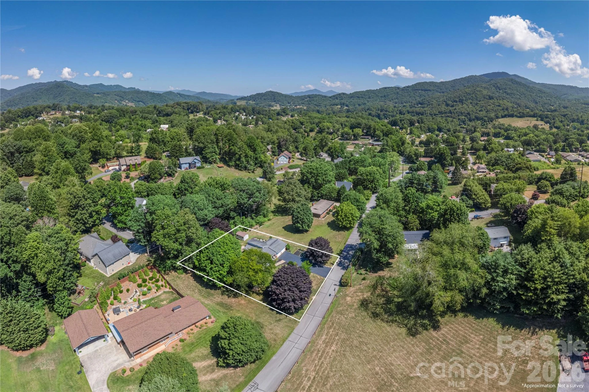 258 Camelot Drive - Photo 28