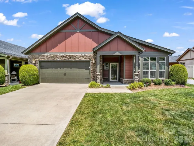 595 Summerfield Place, Flat Rock, NC, 28731