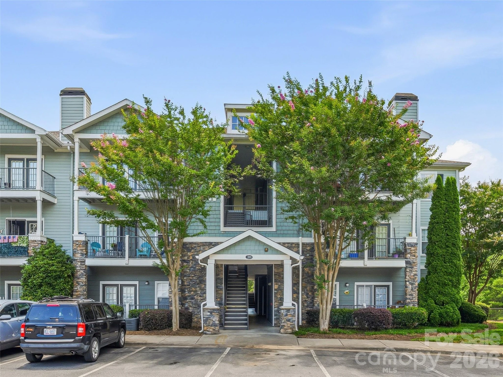 200 Vista Lake Drive #301