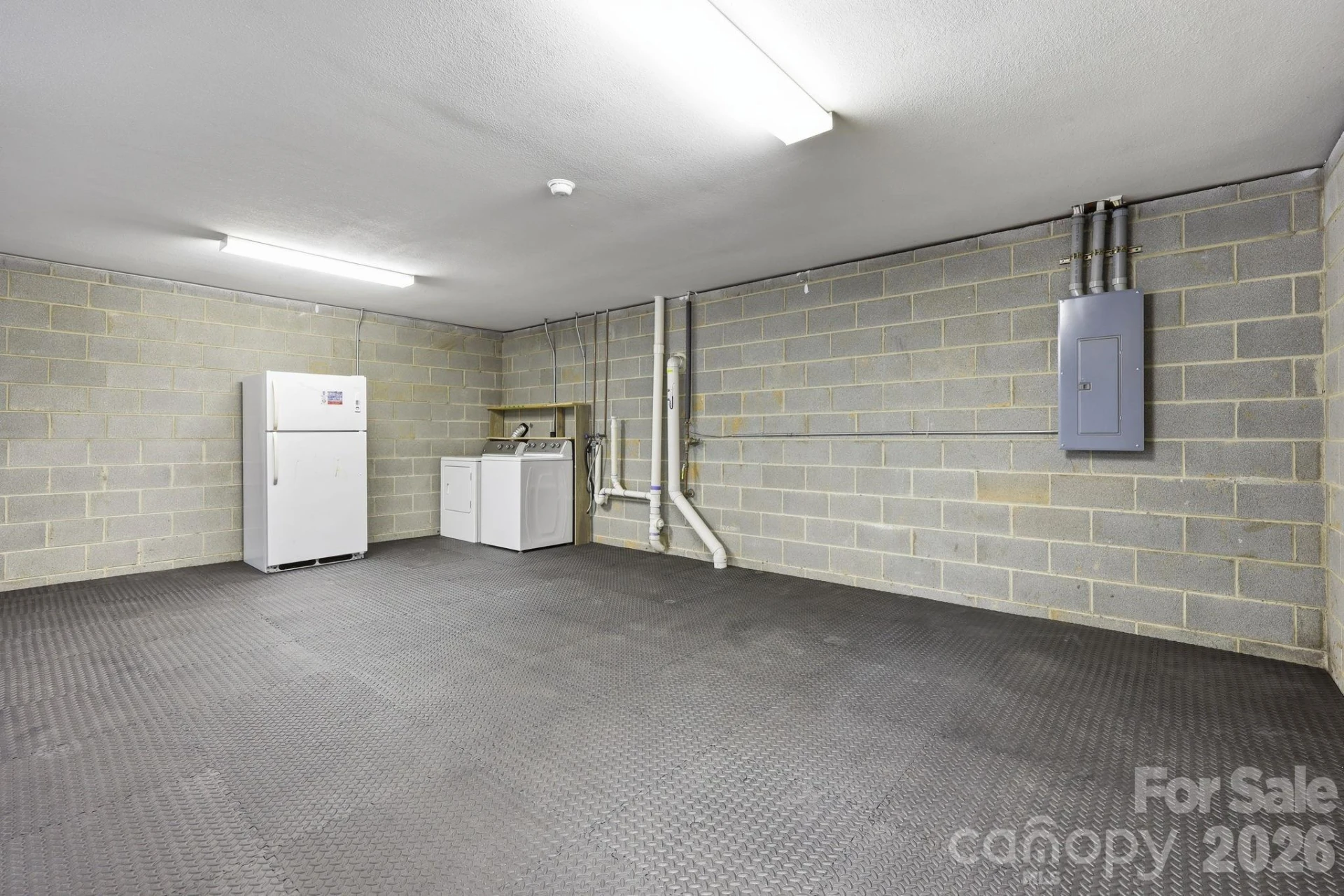 320 Meadowbrook Drive - Photo 21