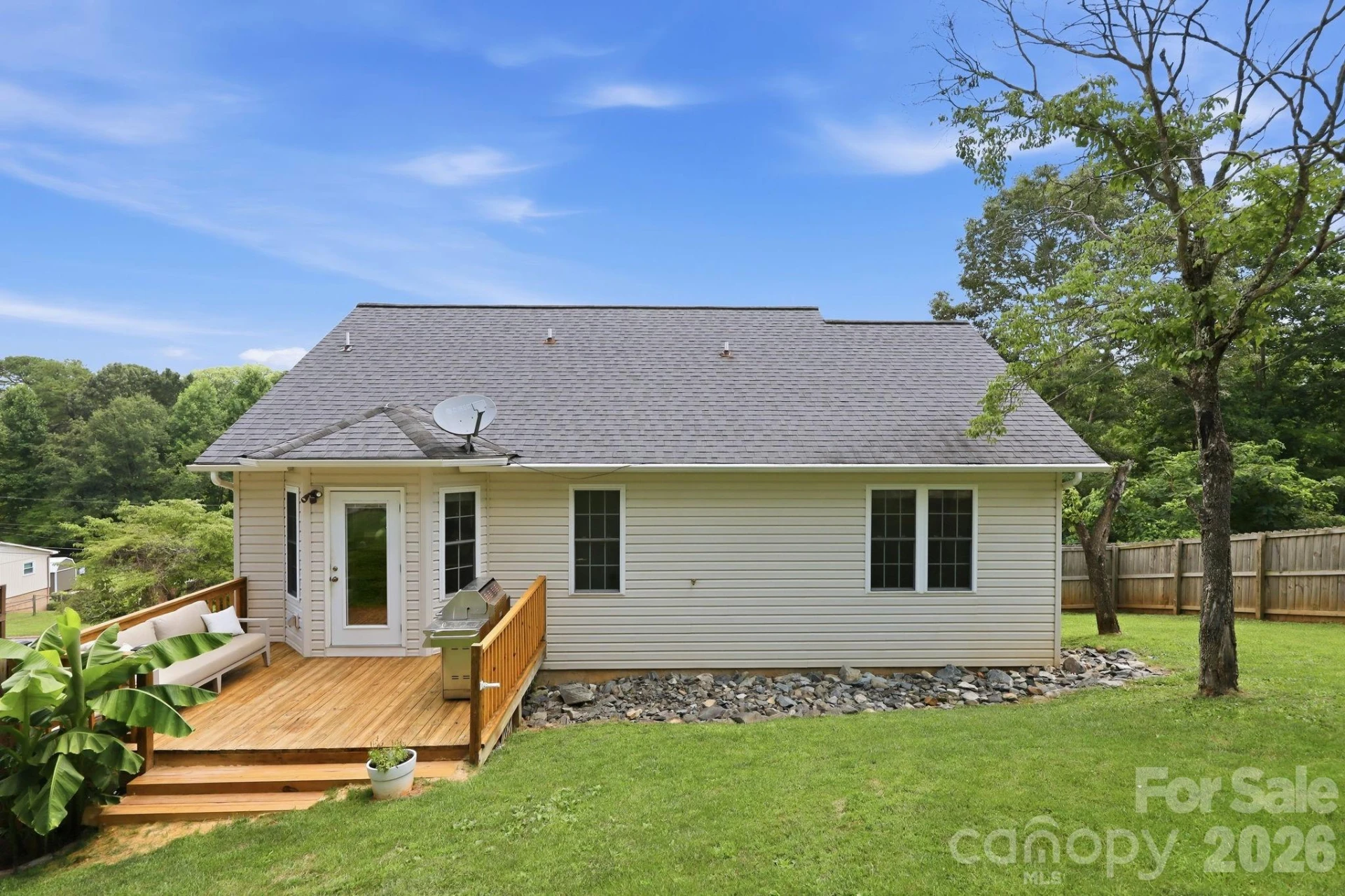 320 Meadowbrook Drive - Photo 27