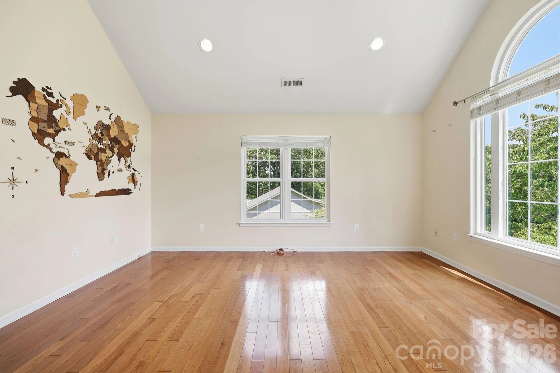 320 Meadowbrook Drive - Photo 5