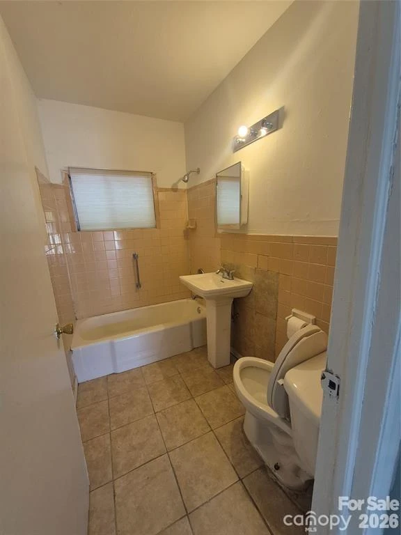 1745 Meadowbrook Terrace - Photo 10