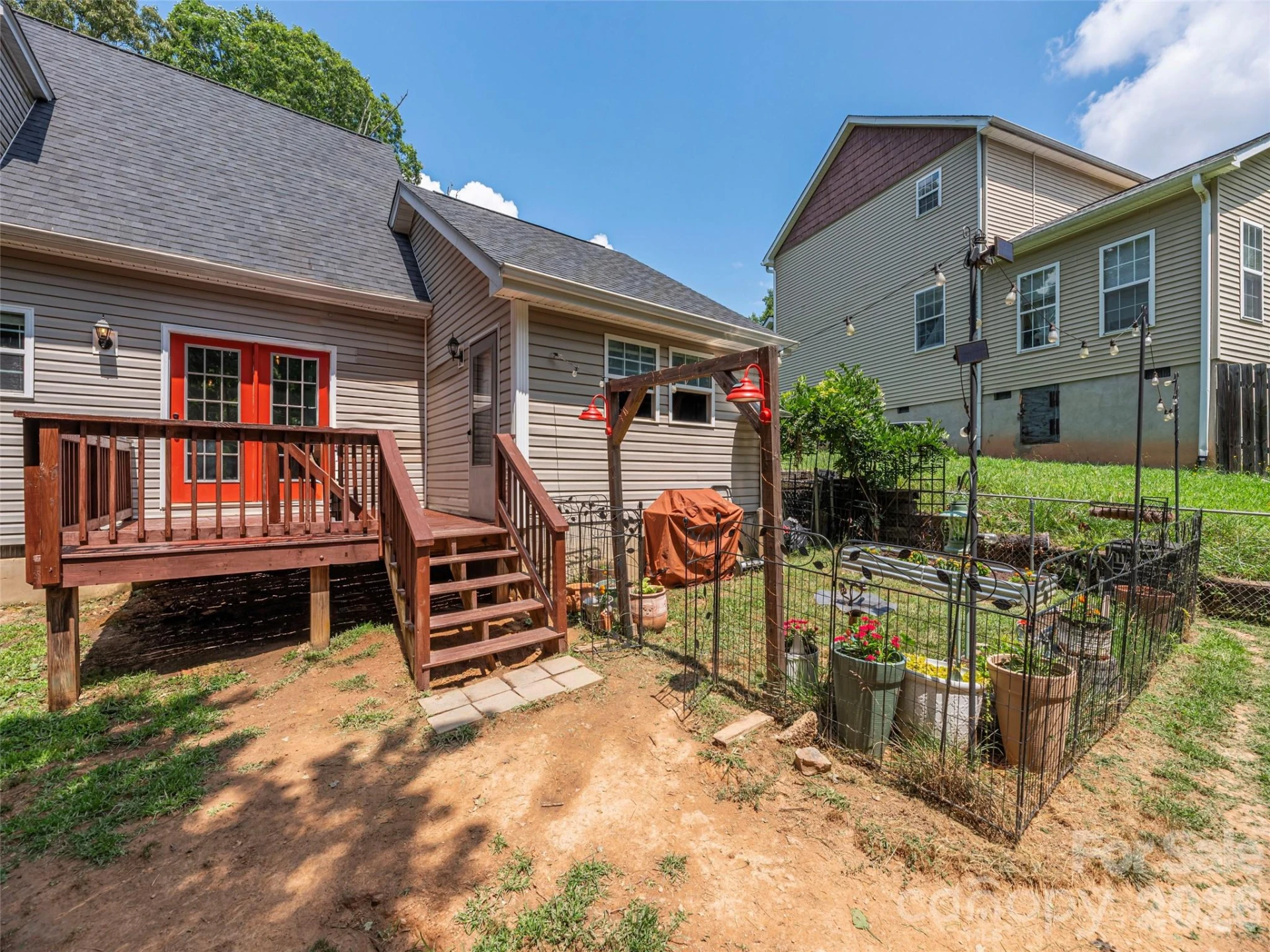 527 East Street - Photo 30